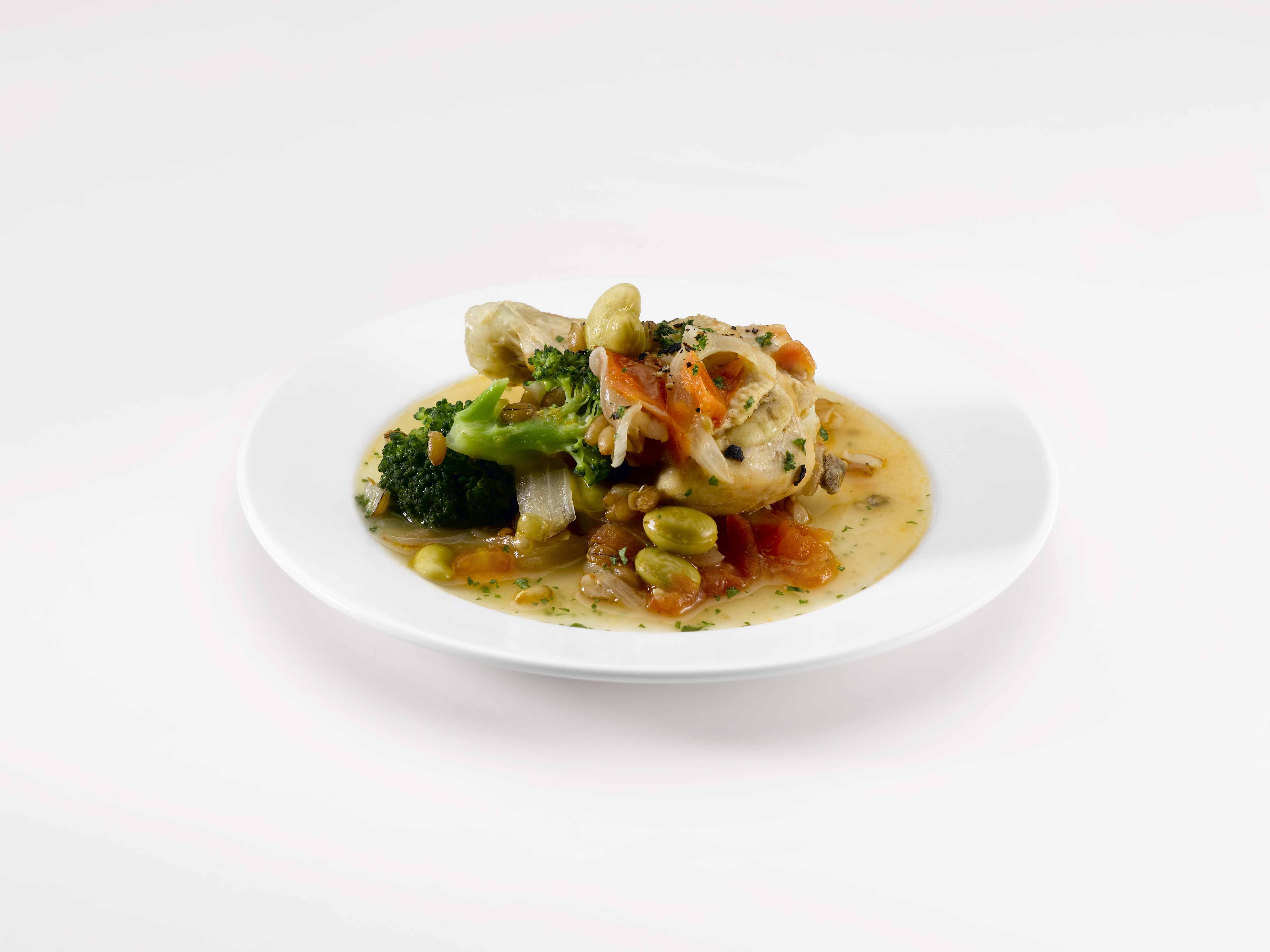 Oven-Baked Chicken Drumette with Various Vegetables